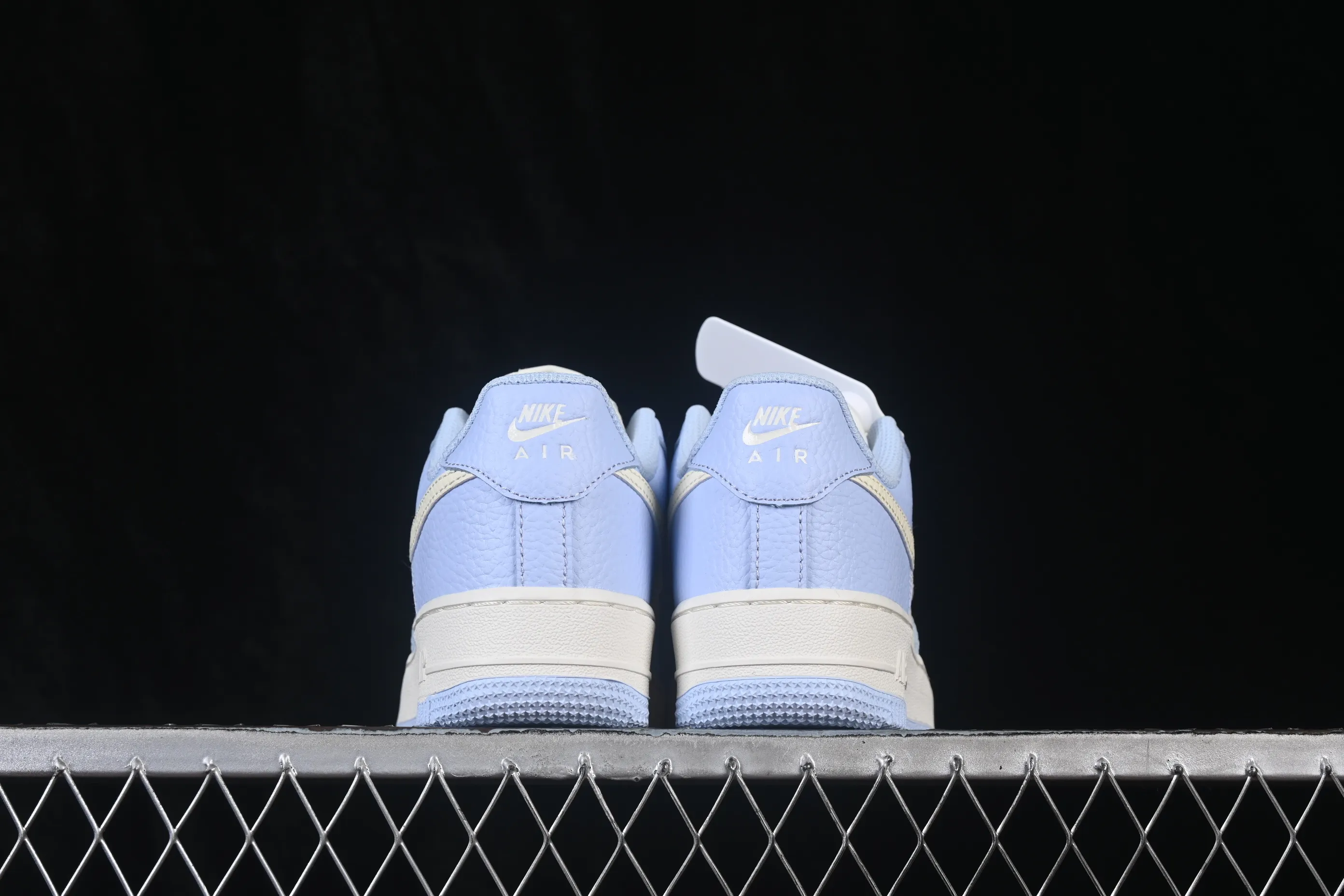 All categories Nk Air Force 1 Air Force series Nk Air Force 1 Low Air Force low-top Nike Air Force 1'07 Low Air Force 1 low-top casual sneakers IV3222-400